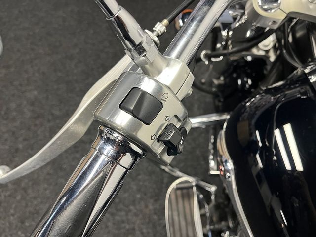 kawasaki - vn-900-classic