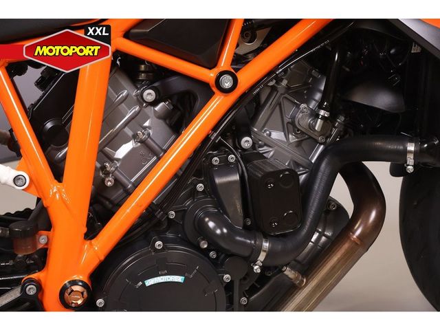 ktm - 1290-super-duke-r