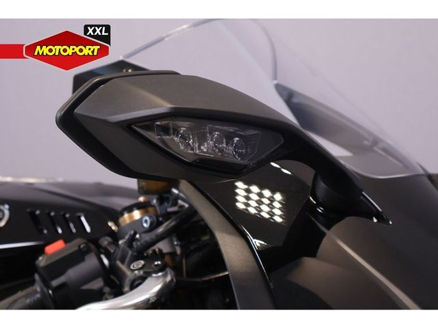 yamaha - yzf-r9