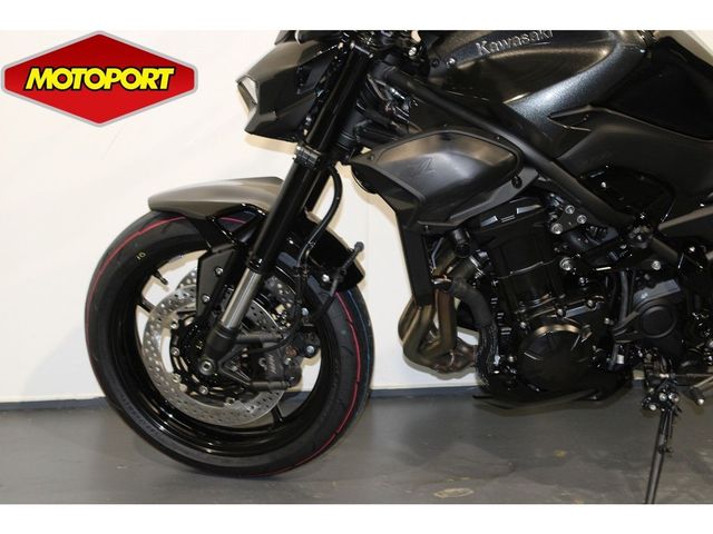 kawasaki - z900
