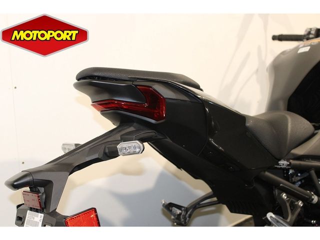 kawasaki - z900