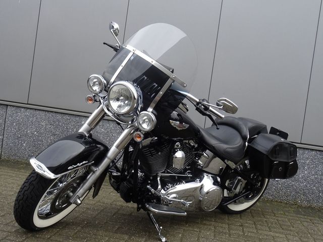 harley-davidson - softail-deluxe-flstn