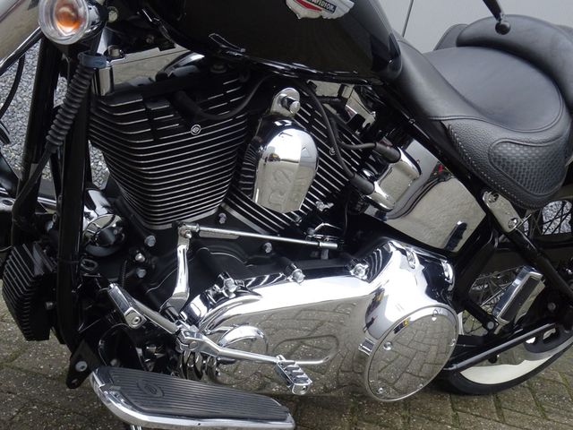 harley-davidson - softail-deluxe-flstn