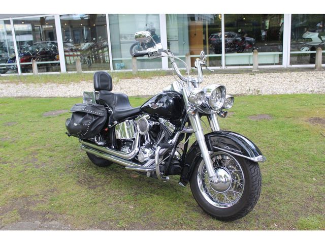 harley-davidson - softail-deluxe-flstn