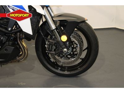 SUZUKI GSX-S 950 – foto 4