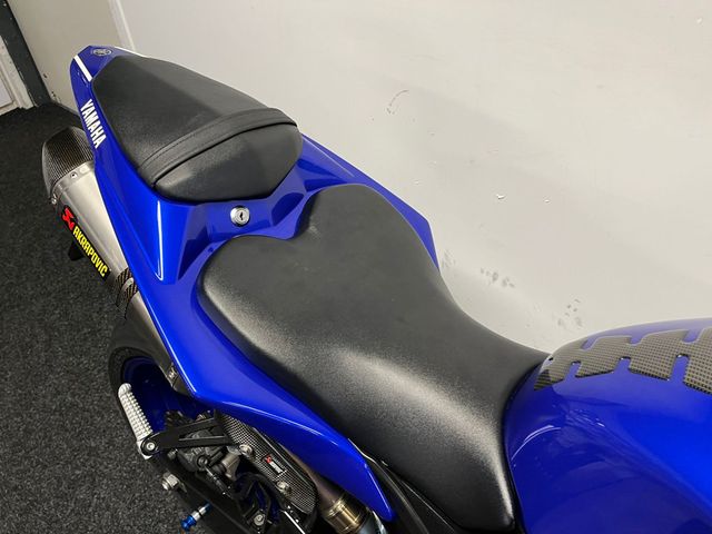 yamaha - yzf-r1