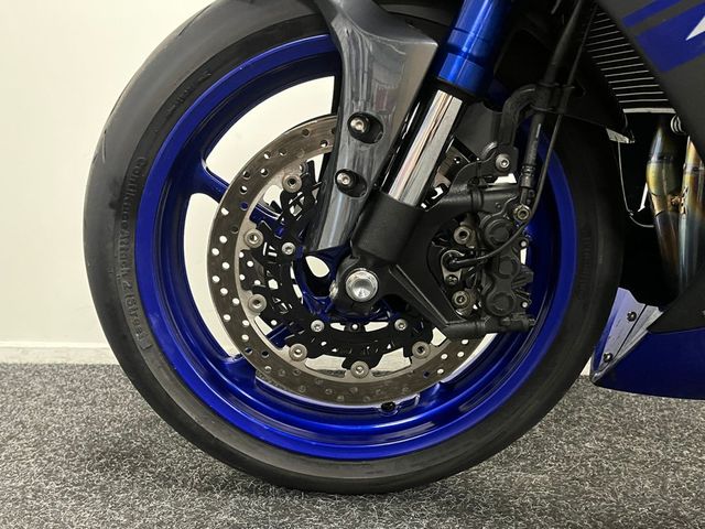 yamaha - yzf-r1
