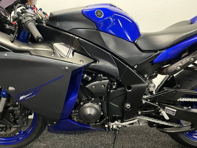 yamaha - yzf-r1