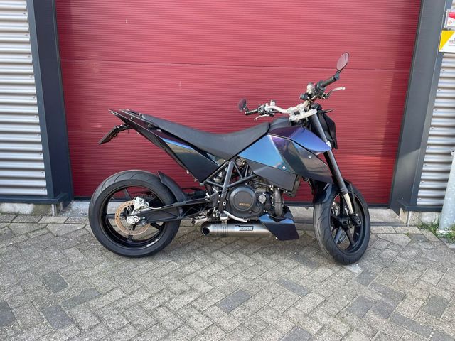 ktm - 690-duke
