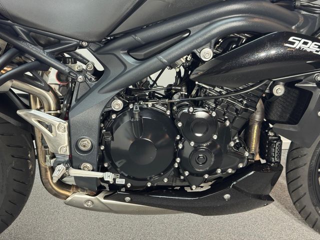 triumph - speed-triple-1050-abs
