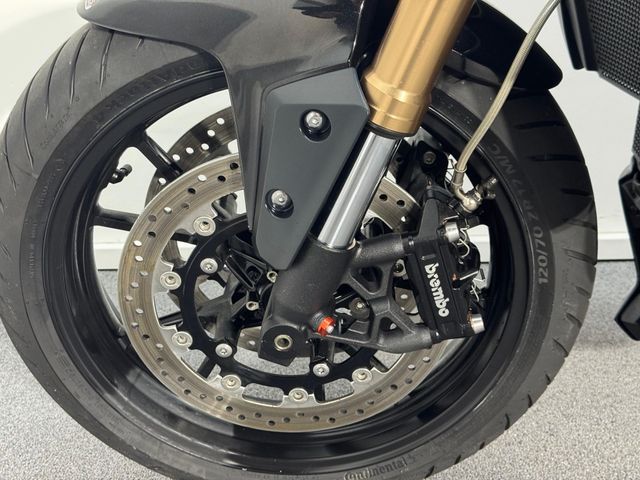 triumph - speed-triple-1050-abs