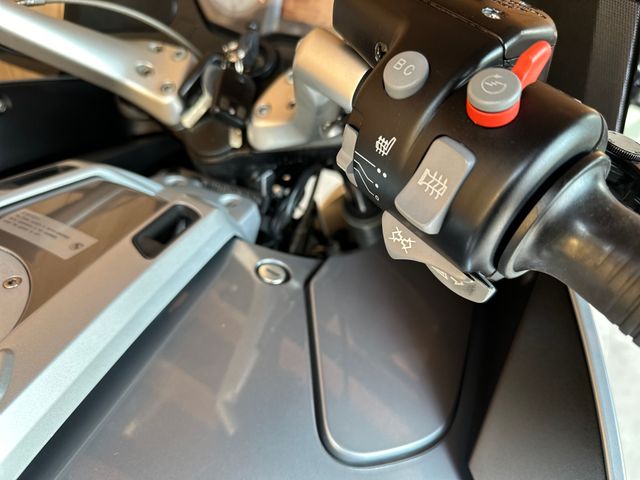 bmw - r-1200-rt