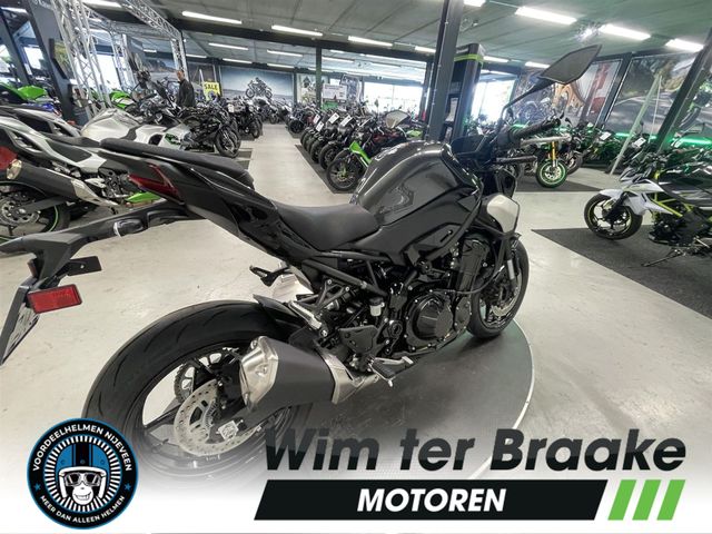 kawasaki - z900