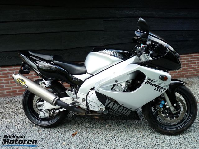 yamaha - yzf-1000-r-thunderace
