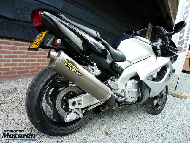 yamaha - yzf-1000-r-thunderace
