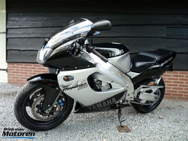 yamaha - yzf-1000-r-thunderace