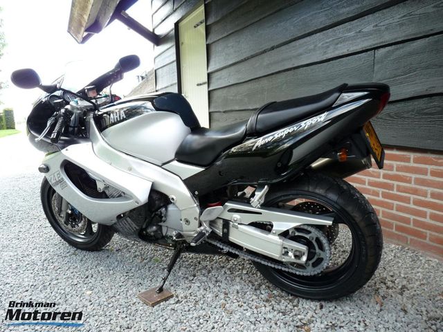yamaha - yzf-1000-r-thunderace