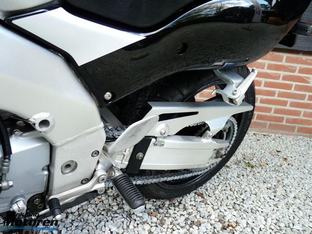 yamaha - yzf-1000-r-thunderace