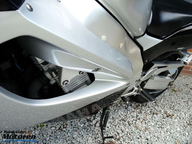 yamaha - yzf-1000-r-thunderace