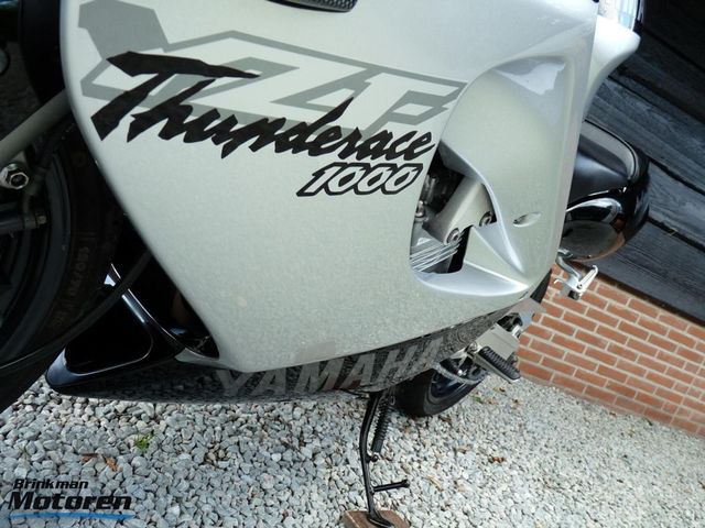 yamaha - yzf-1000-r-thunderace