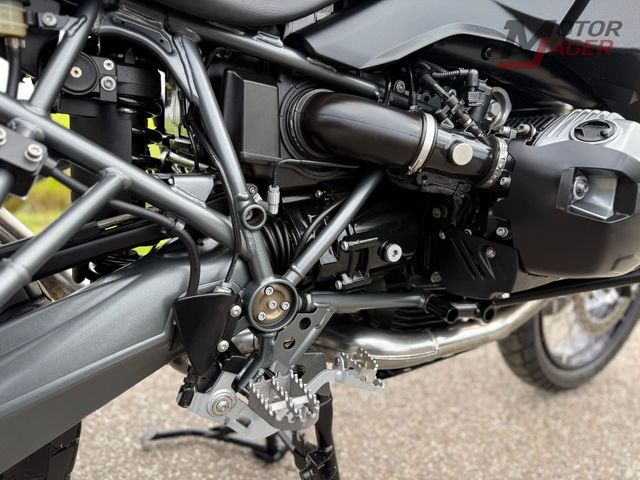 bmw - r-1200-gs-adventure-triple-black
