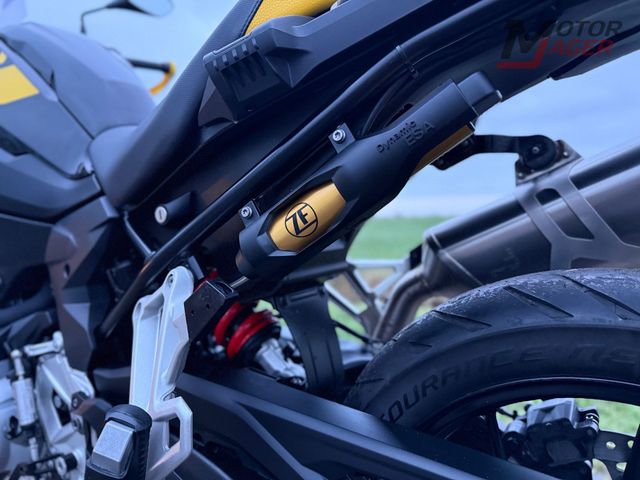 bmw - f-750-gs-40-years-gs-edition