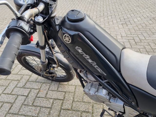 yamaha - xg-250-tricker