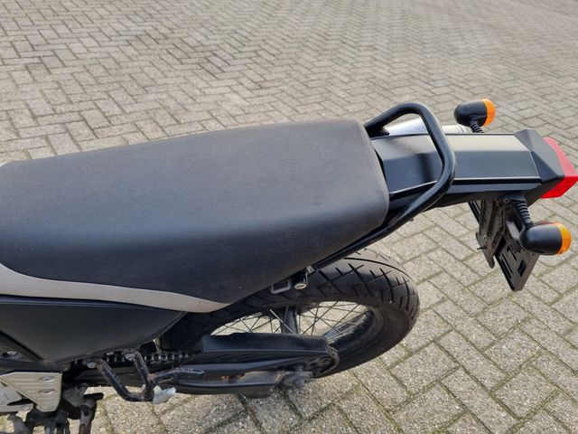 yamaha - xg-250-tricker