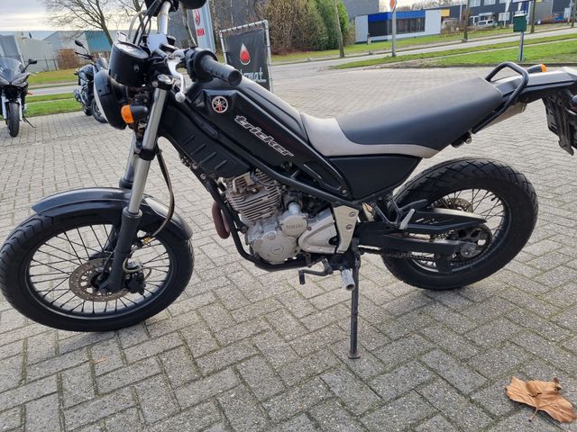 yamaha - xg-250-tricker