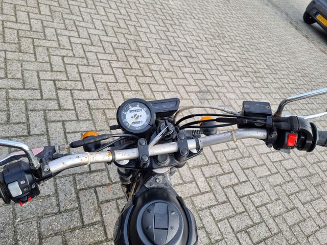 yamaha - xg-250-tricker