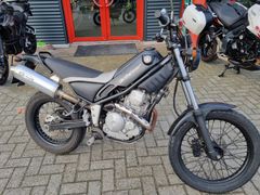 YAMAHA XG 250 TRICKER