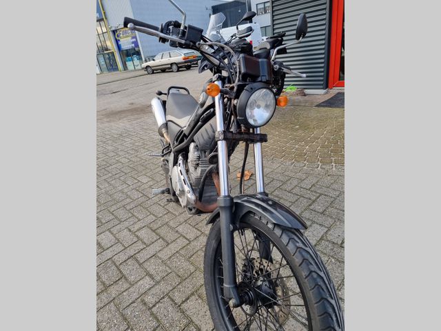 yamaha - xg-250-tricker