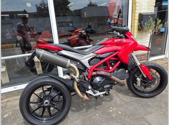 Ducati Hypermotard 821 2015 occasion