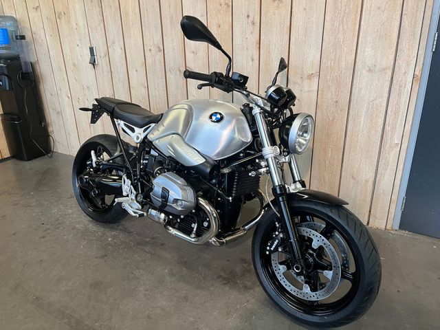bmw - r-nine-t