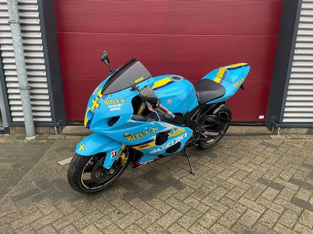 suzuki - gsx-r-750