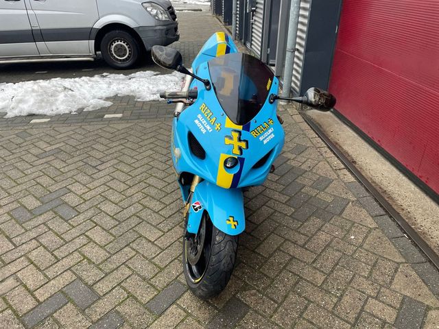 suzuki - gsx-r-750