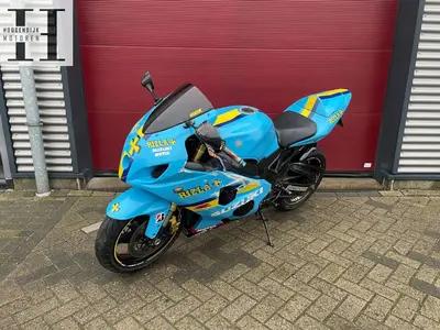 SUZUKI GSX-R 750 – foto 2