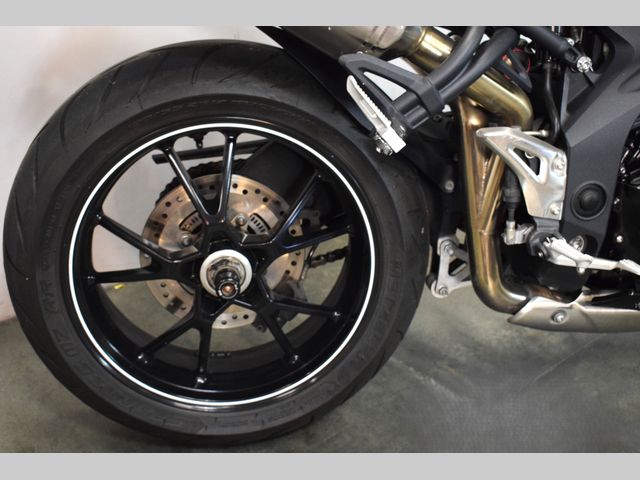 triumph - speed-triple-1050-abs