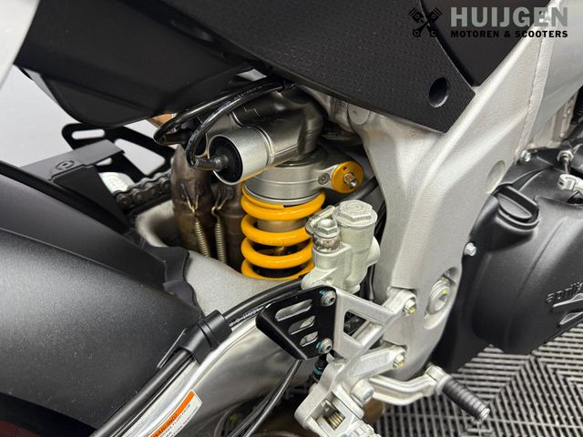 aprilia - tuono--v4-1100-factory