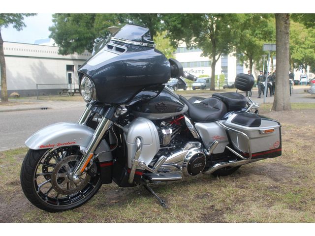 harley-davidson - street-glide-flhxi