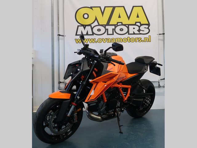 ktm - 1390-super-duke-r