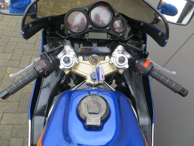 honda - vf-1000-r