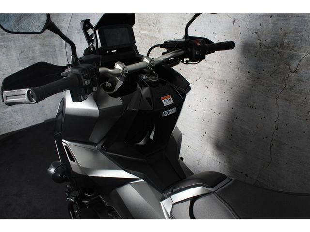 honda - x-adv