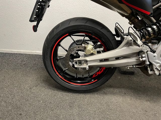 aprilia - dorsoduro-750
