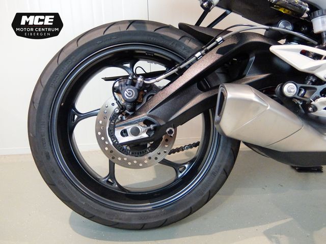 triumph - street-triple-r
