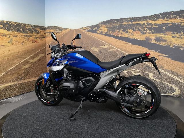 bmw - r-1300-r