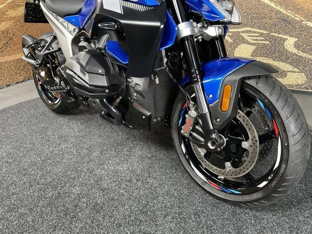 bmw - r-1300-r