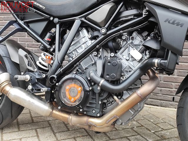 ktm - 1290-super-duke-r
