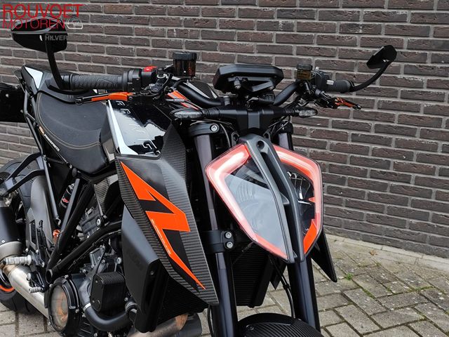 ktm - 1290-super-duke-r