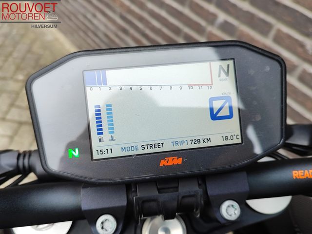 ktm - 1290-super-duke-r